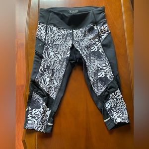 SUGOI athletic short leggings